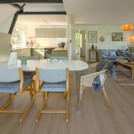 4 Bedroom Lovely In *