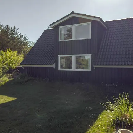 4 Bedroom Lovely In Glesborg