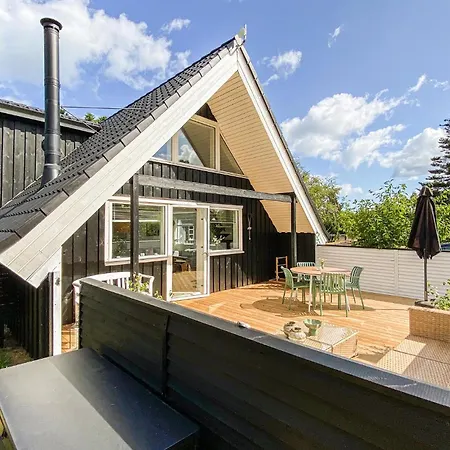 4 Bedroom Lovely In * Glesborg