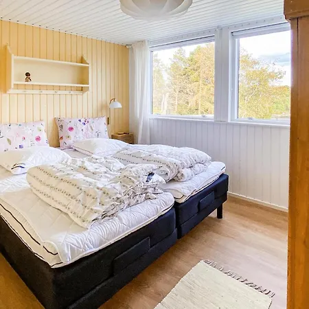 4 Bedroom Lovely In * Glesborg